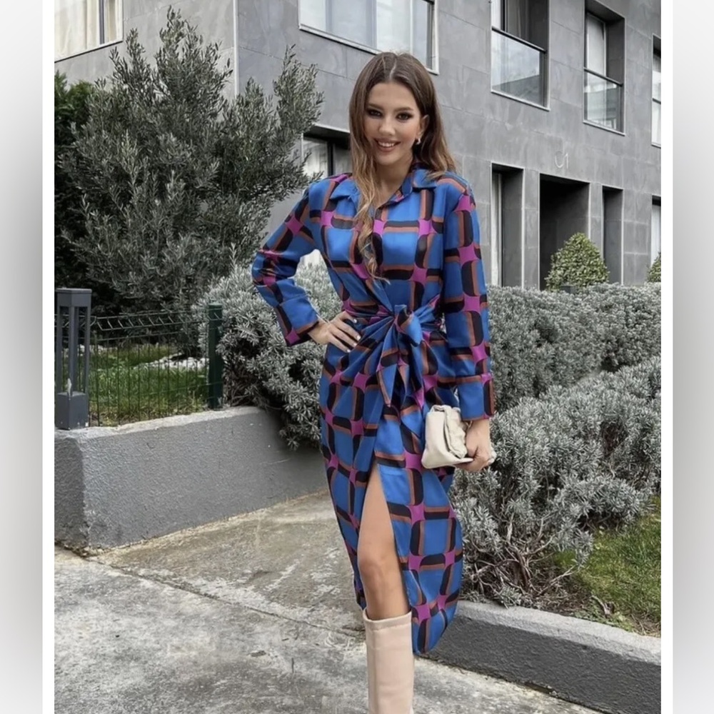90 BLOGGERS FAVE NWT ZARA FW22 WOMAN PRINTED WRAP MAXI DRESS MULTICOLORED M - Picture 4 of 9
